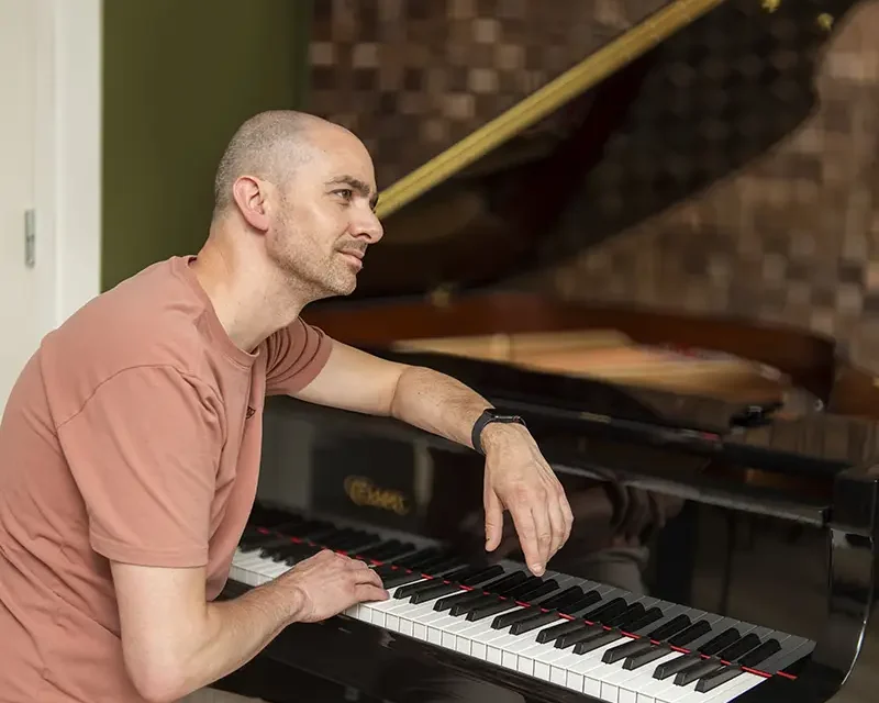Als muziek en liefde elkaar vinden: het verhaal achter Net een Droom