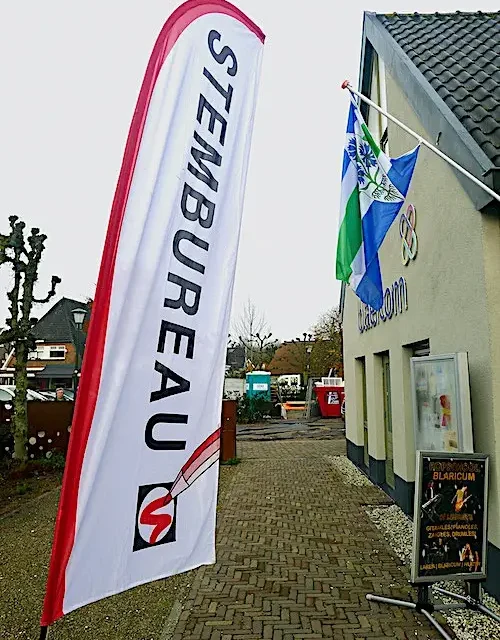 Waarom werken op een stembureau leuk én waardevol is