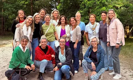 Bruisende vrouwen zetten zich in voor dorp en goede doelen